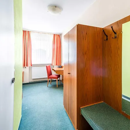 Fruth Otel *